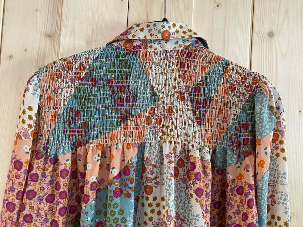 Rose + Olive Floral Patchwork Smocked Blouse Size large - Picture 6 of 10